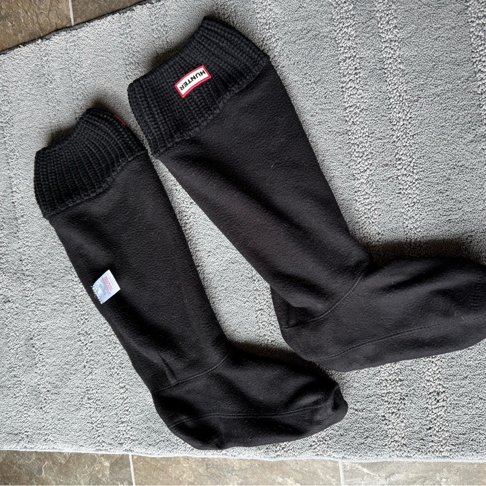 Hunter Black Casual Socks with Knitted Warmth